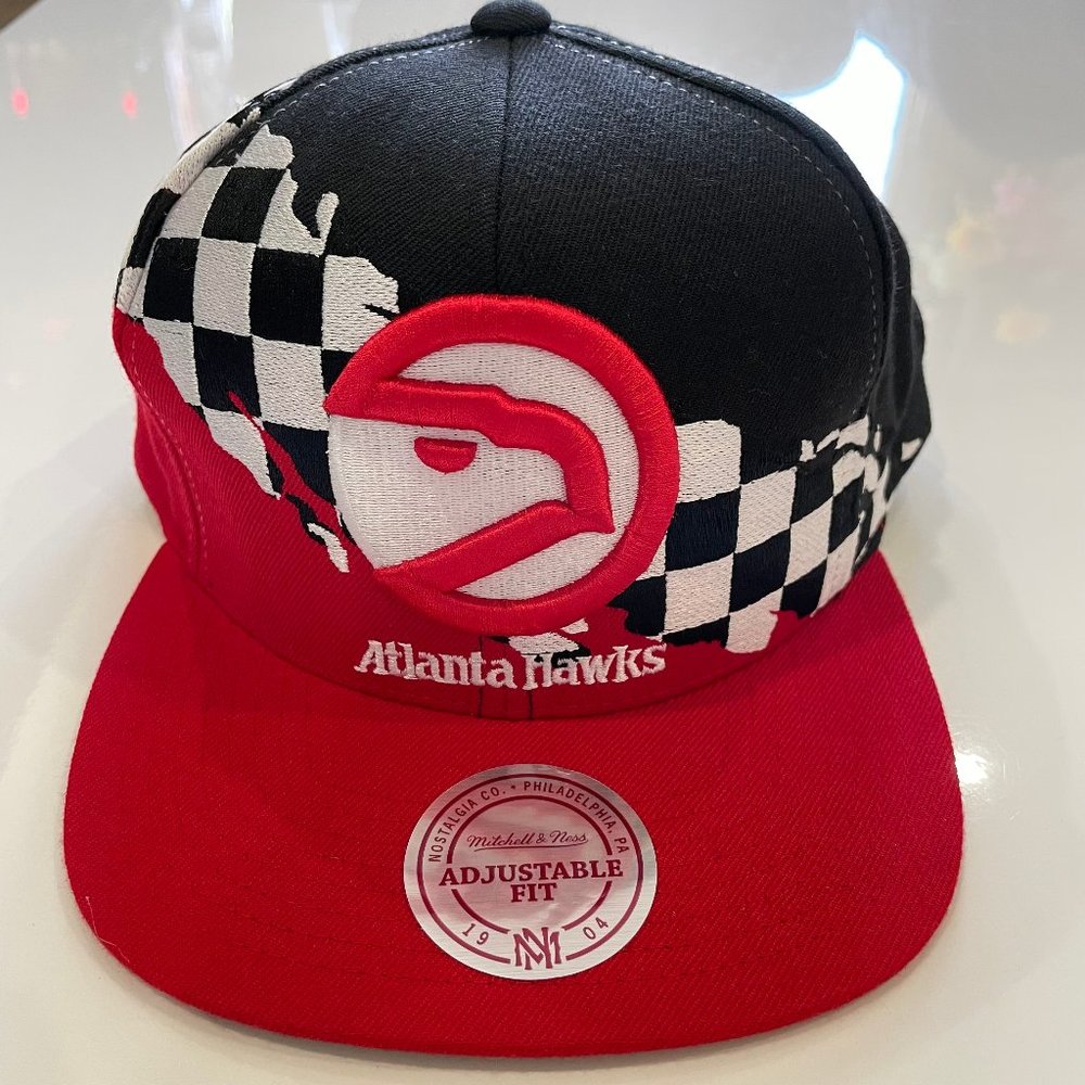 ATLANTA HAWKS- MITCHELL & NESS NBA SNAPBACK- NWT